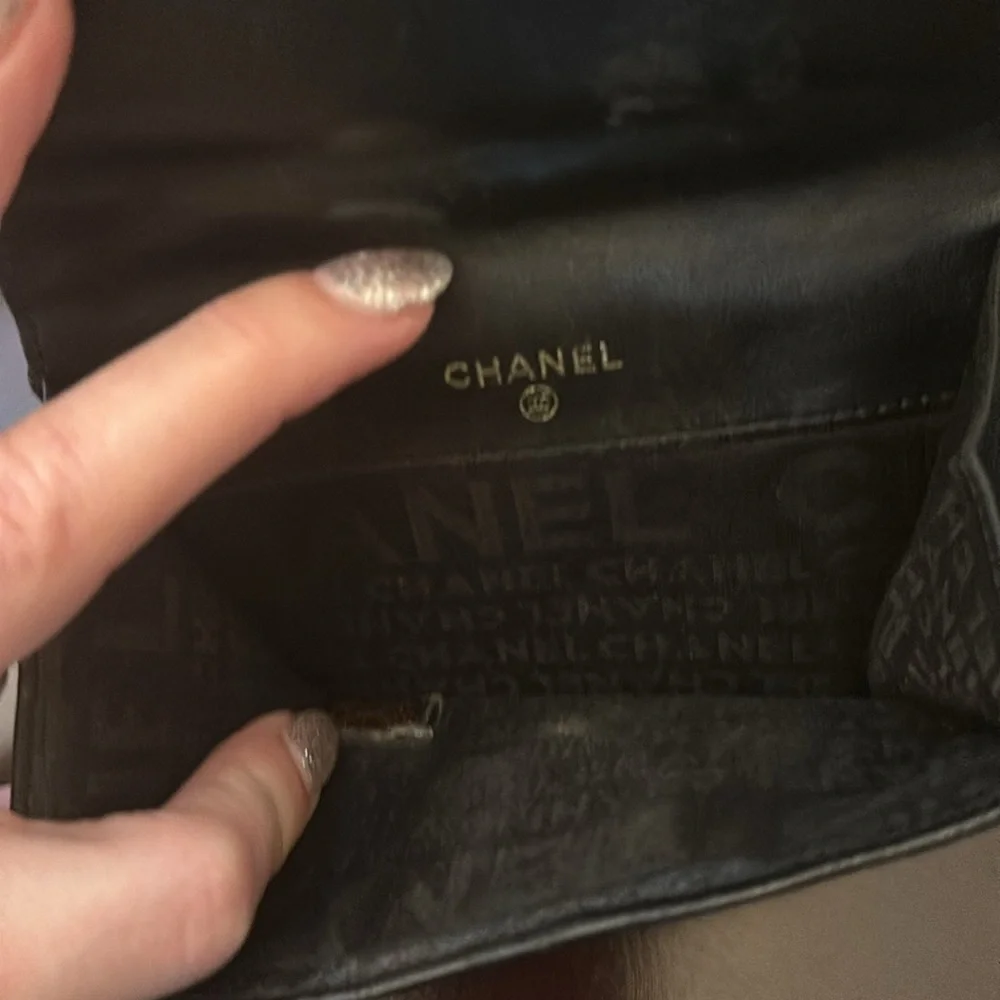 Chanel black compact wallet GUC! - Picture 7 of 9